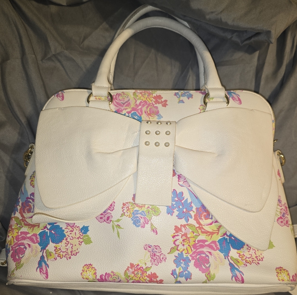 Betsy JOohnson Handbag